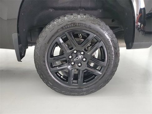 Used 2021 Chevrolet Silverado 1500 LT Trail Boss w/ LT Trail Boss Premium Package image 11