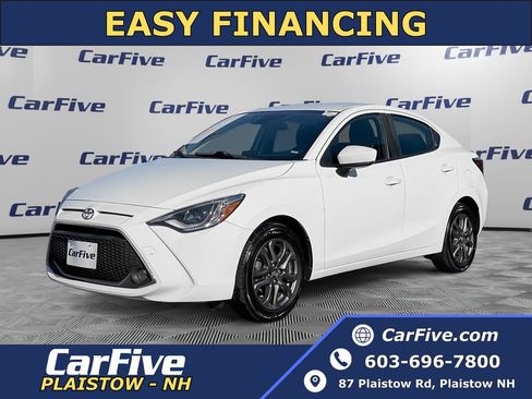 Used 2019 Toyota Yaris XLE image 1