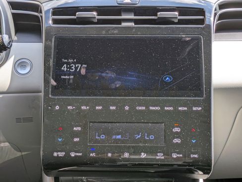 Used 2024 Hyundai Tucson Blue image 16