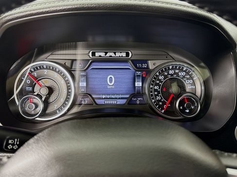Used 2019 RAM 1500 Laramie AWD/4WD image 14