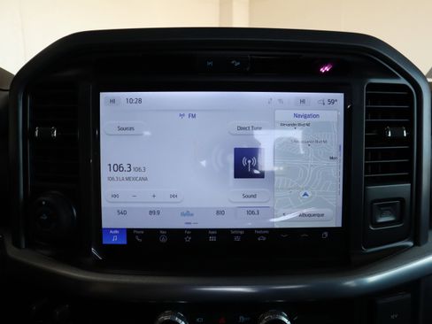 Used 2025 Ford F150 Lariat w/ Equipment Group 501A Mid image 29