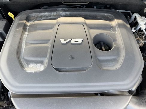 Used 2016 Jeep Grand Cherokee Limited w/ Luxury Group II image 21