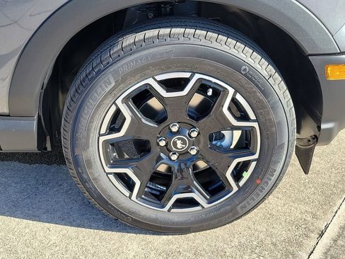 New 2026 Ford Bronco Sport Outer Banks w/ Outer Banks Tech Package+ AWD/4WD image 7
