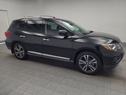 Used 2017 Nissan Pathfinder Platinum FWD image 11