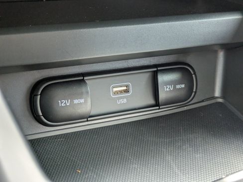 Used 2024 Kia Soul LX w/ Option Group 015 FWD image 22