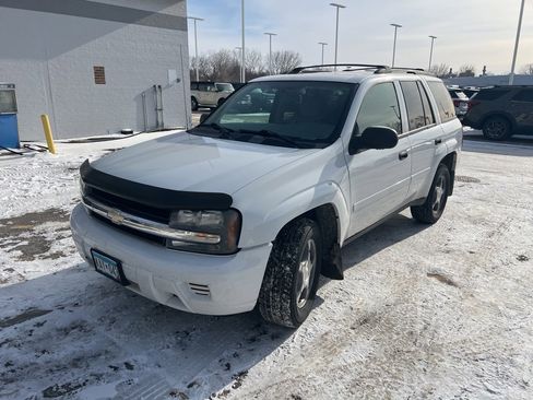 Used 2008 Chevrolet TrailBlazer LS image 2