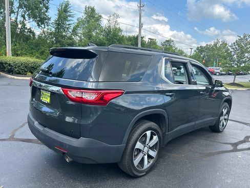 Used 2019 Chevrolet Traverse LT w/ LT Premium Package FWD image 7