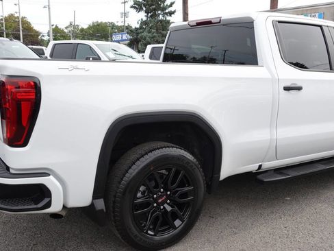Used 2022 GMC Sierra 1500 Pro w/ Pro Value Package image 9