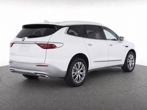 Used 2023 Buick Enclave Essence w/ Experience Buick Package FWD image 4
