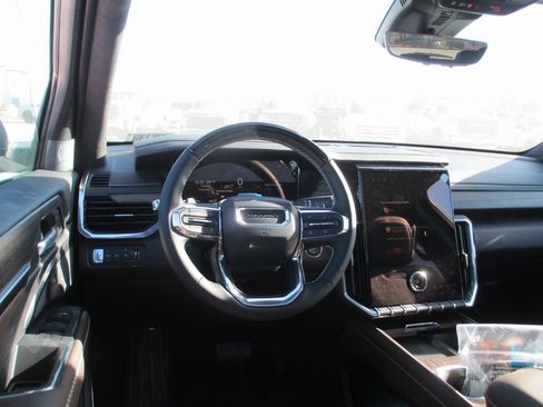 New 2026 GMC Acadia Denali Ultimate image 15