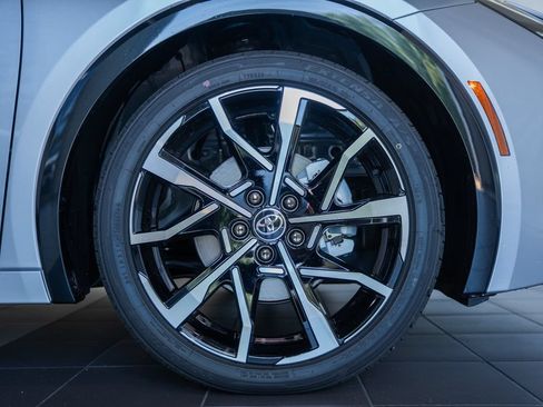 New 2026 Toyota Prius Plug-In Hybrid FWD image 15