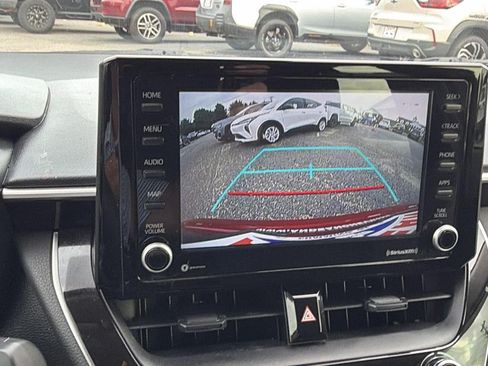 Used 2022 Toyota Corolla LE FWD image 30