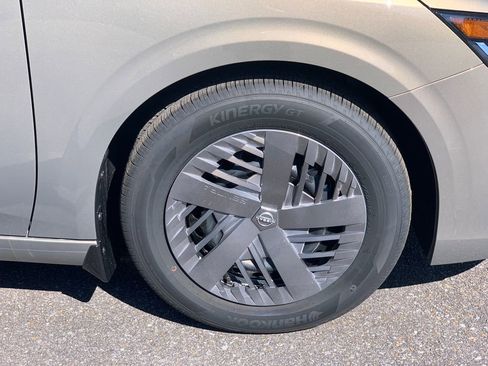 New 2026 Nissan Sentra SV w/ Floor Mat Package FWD image 6