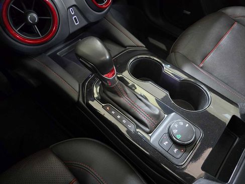 Used 2021 Chevrolet Blazer RS w/ Enhanced Convenience Package image 38