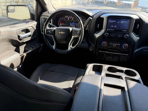 Used 2021 Chevrolet Silverado 1500 LT AWD/4WD image 12