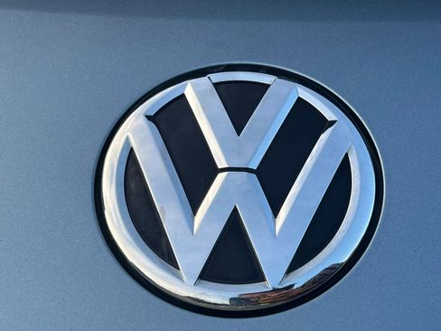 Used 2016 Volkswagen Beetle 1.8T Denim FWD image 38