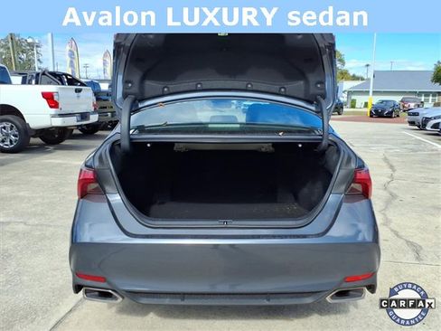 Used 2019 Toyota Avalon XLE image 30
