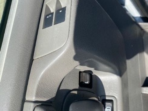 Used 2014 Chevrolet Express 2500 RWD image 20