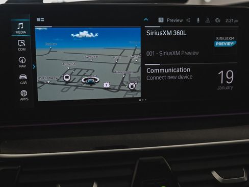 Used 2023 BMW 530e xDrive w/ Premium Package image 21