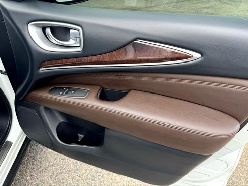 Used 2013 INFINITI JX35 AWD w/ Premium Pkg image 36