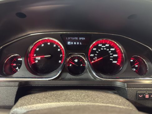 Used 2013 GMC Acadia Denali image 18