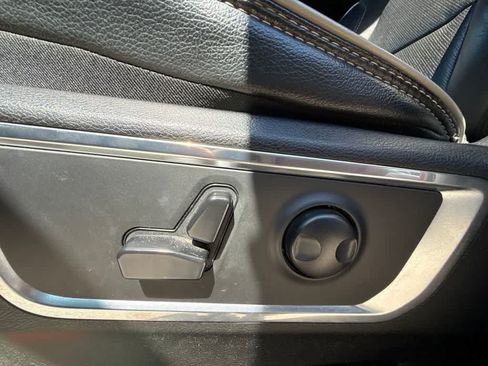 Used 2024 RAM 1500 Laramie RWD image 14