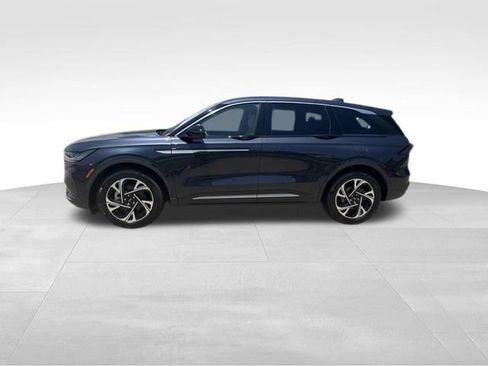 Used 2024 Lincoln Nautilus Premier w/ Equipment Group 102A AWD/4WD image 3