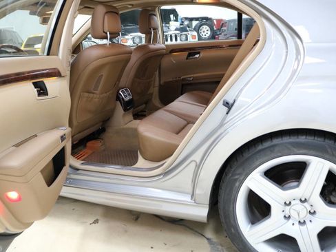 Used 2009 Mercedes-Benz S 550 image 90