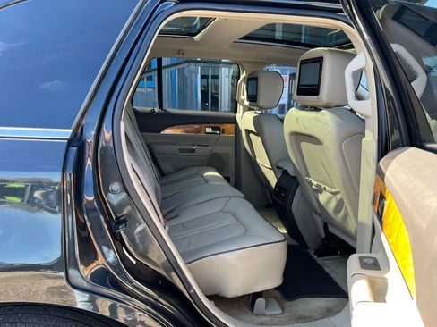 Used 2012 Lincoln MKX FWD image 12