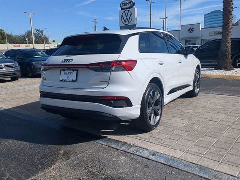 Used 2023 Audi Q4 e-tron Premium Plus w/ Premium Plus image 4