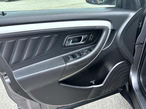 Used 2013 Ford Taurus SEL FWD image 9