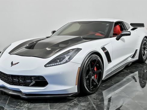 Used 2017 Chevrolet Corvette Z06 RWD image 5