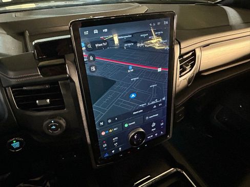 Used 2023 Ford Expedition Max Platinum image 17