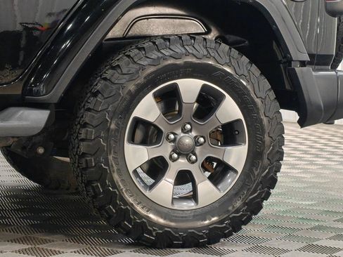 Used 2019 Jeep Wrangler Unlimited Sahara w/ Cold Weather Group AWD/4WD image 48