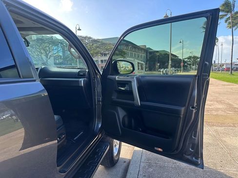 Used 2019 Toyota 4Runner SR5 Premium RWD image 21