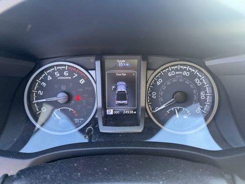 Used 2022 Toyota Tacoma 4x4 Double Cab image 13