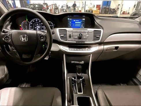 Used 2015 Honda Accord LX image 15