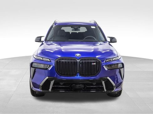 Used 2025 BMW X7 M60i image 8