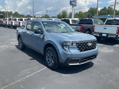 New 2026 Ford Maverick XLT w/ Equipment Group 301A AWD/4WD image 3