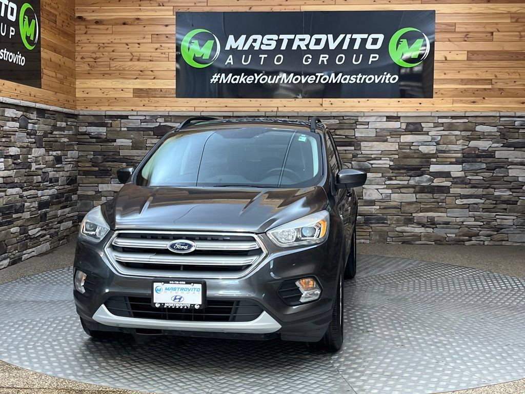 Used 2017 Ford Escape SE w/ SE Leather Comfort Package AWD/4WD image 8