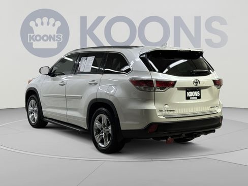 Used 2015 Toyota Highlander Limited AWD/4WD image 18