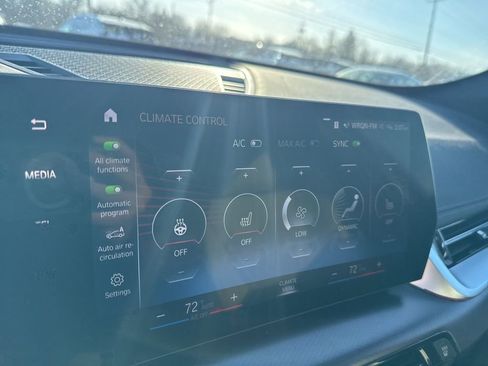 Used 2023 BMW X1 xDrive28i w/ Premium Package image 18