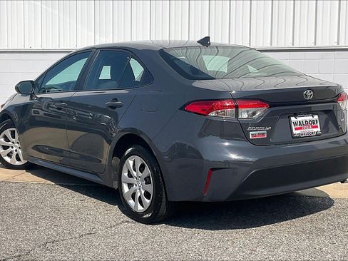 Used 2025 Toyota Corolla LE FWD image 15