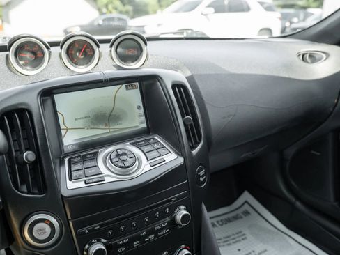 Used 2010 Nissan 370Z Touring w/ Sport Pkg RWD image 21