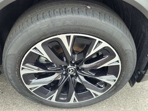 Used 2024 MAZDA CX-90 Plug-In Hybrid w/ Premium Plus AWD/4WD image 8