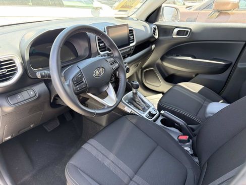 Certified 2026 Hyundai Venue SEL FWD image 15