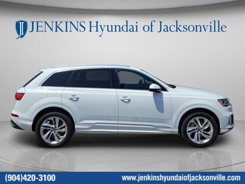 Used 2021 Audi Q7 2.0T Premium w/ Convenience Package AWD/4WD image 2