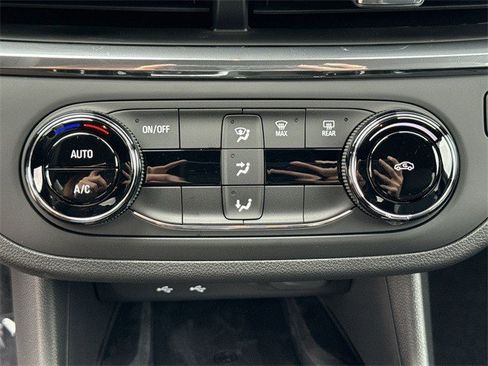 New 2026 Buick Envista Preferred w/ Convenience II Package image 18