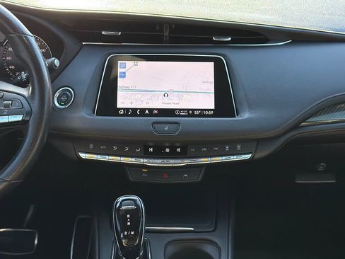 Used 2023 Cadillac XT4 Sport FWD image 11