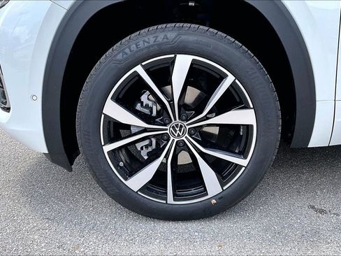New 2026 Volkswagen Atlas SEL Premium R-Line AWD/4WD image 13